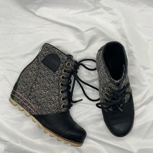Sorel Joan of arc wedge bootie